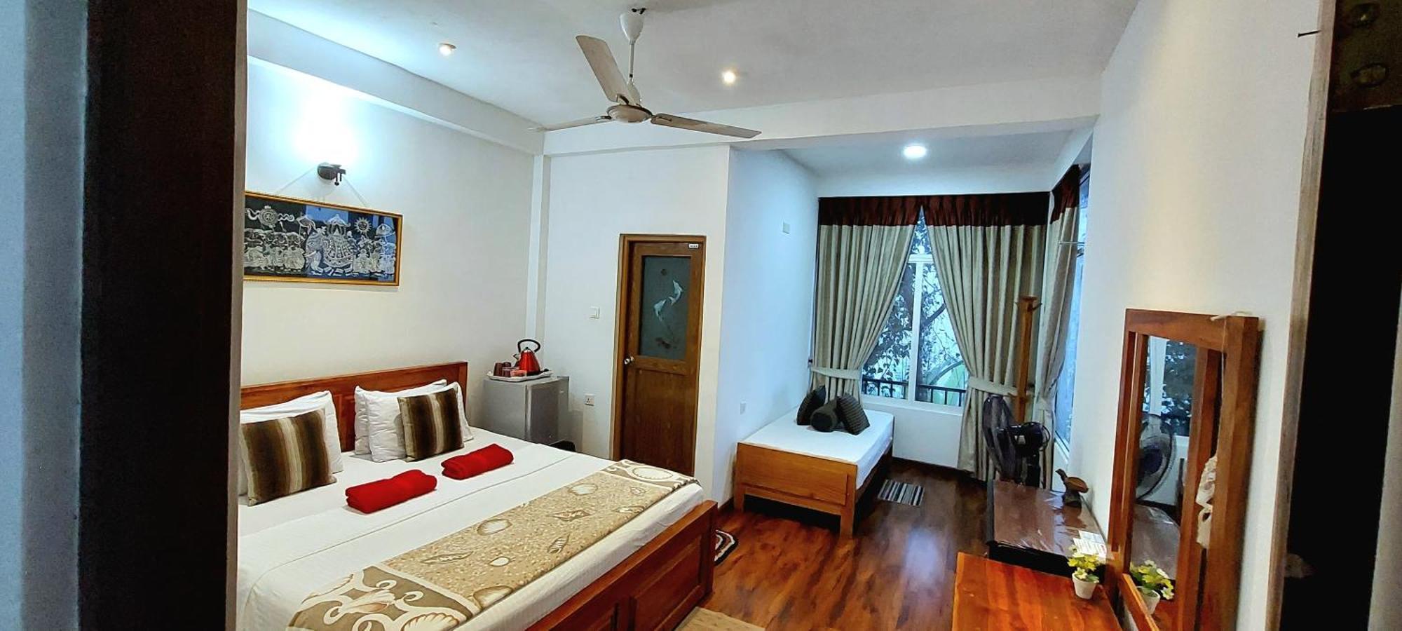 Poomaz Peace Palace Homestay *