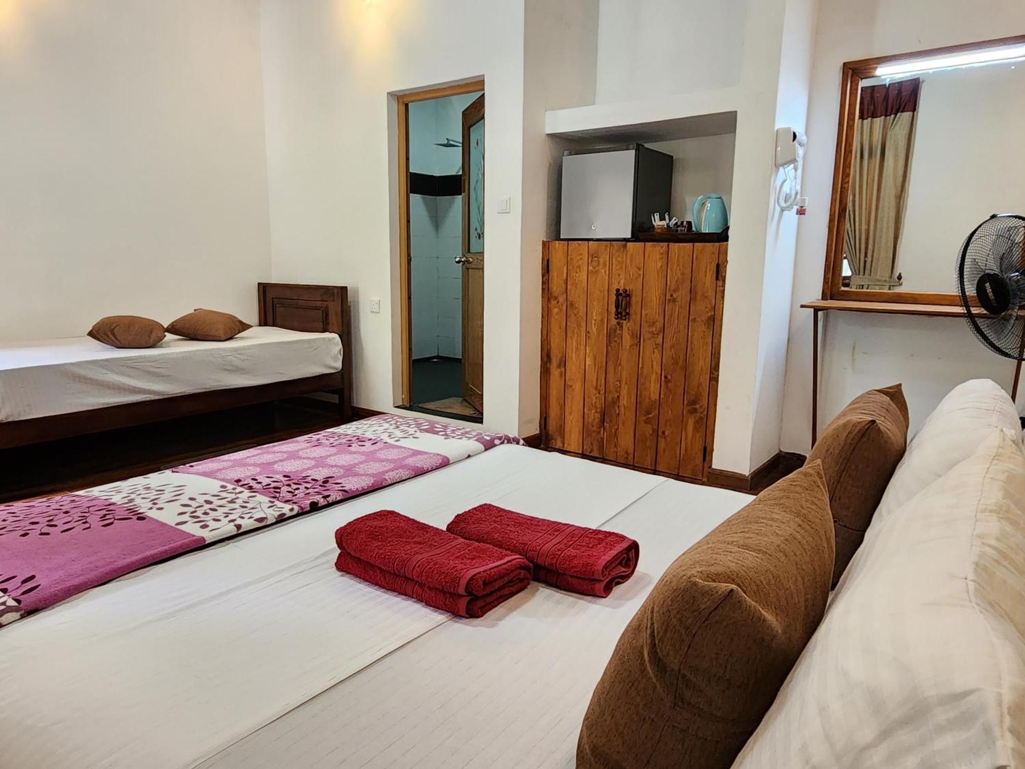 Poomaz Peace Palace Homestay *