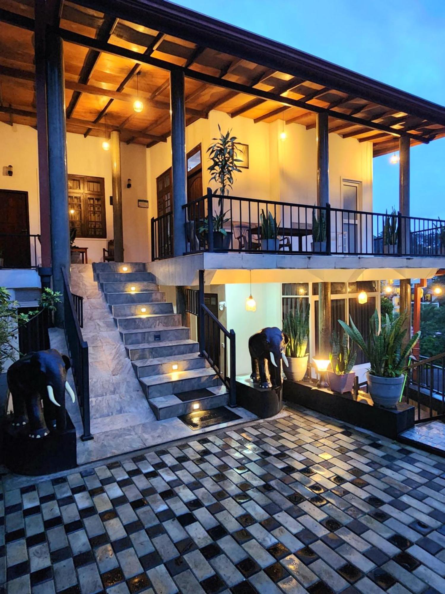 Poomaz Peace Palace Homestay *