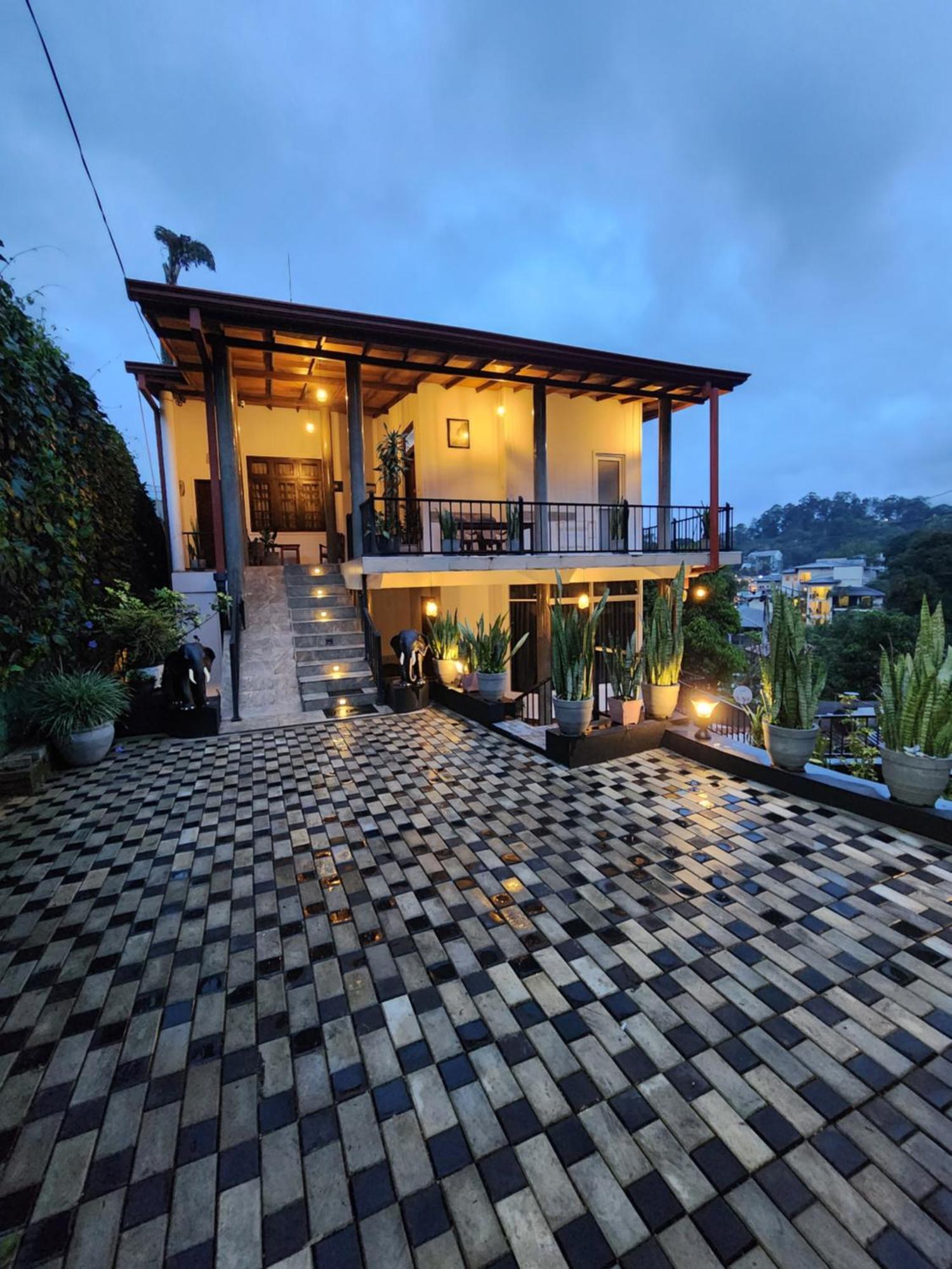 Poomaz Peace Palace Homestay Ella